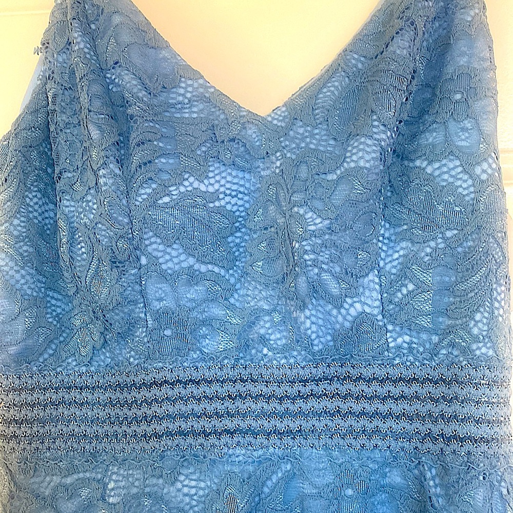 Lacy light blue medium cocktail dress - Picture 2 of 6